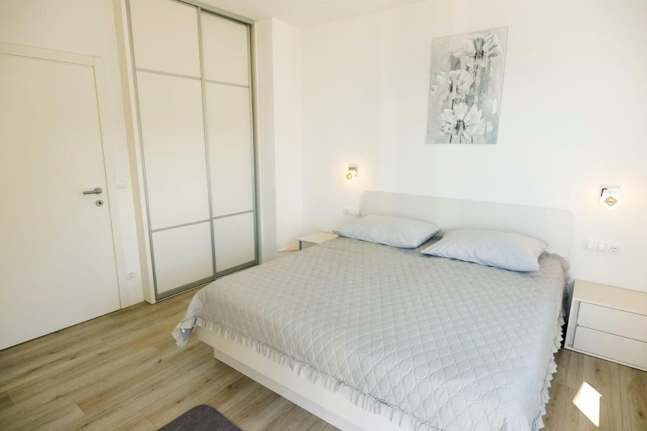 Apartmani Ticinovic Omiš Zewnętrze zdjęcie