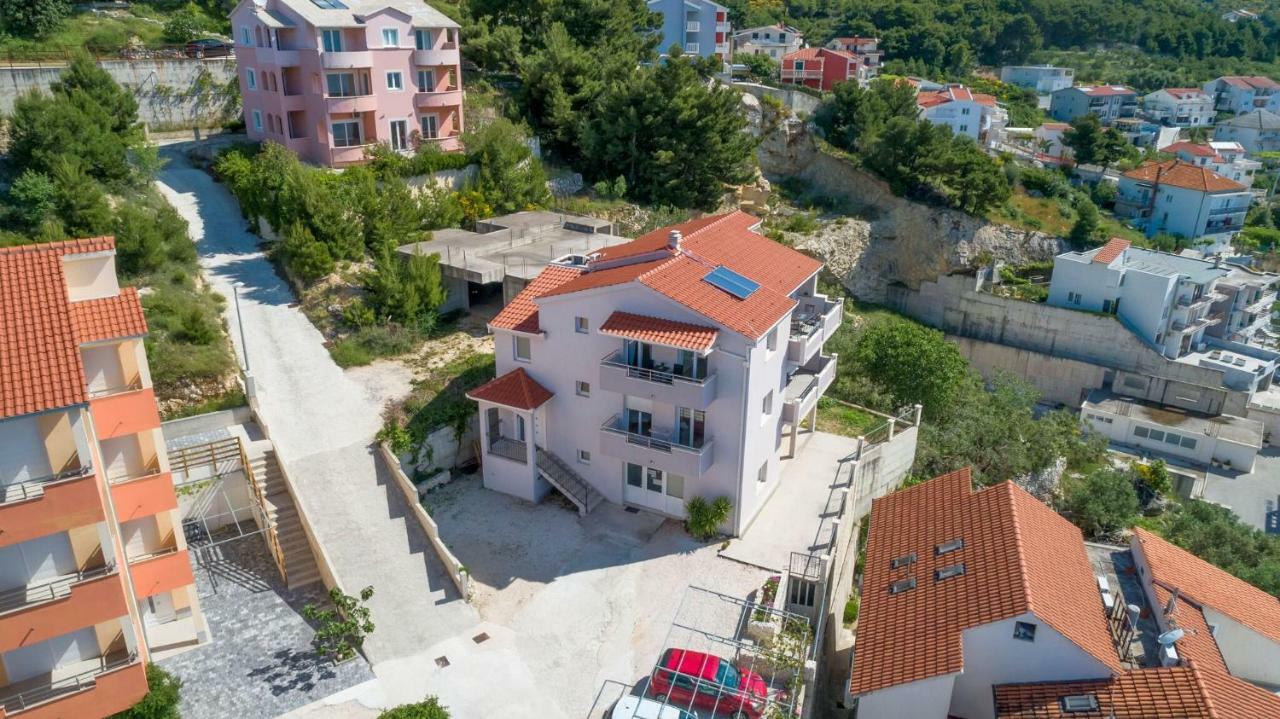 Apartmani Ticinovic Omiš Zewnętrze zdjęcie