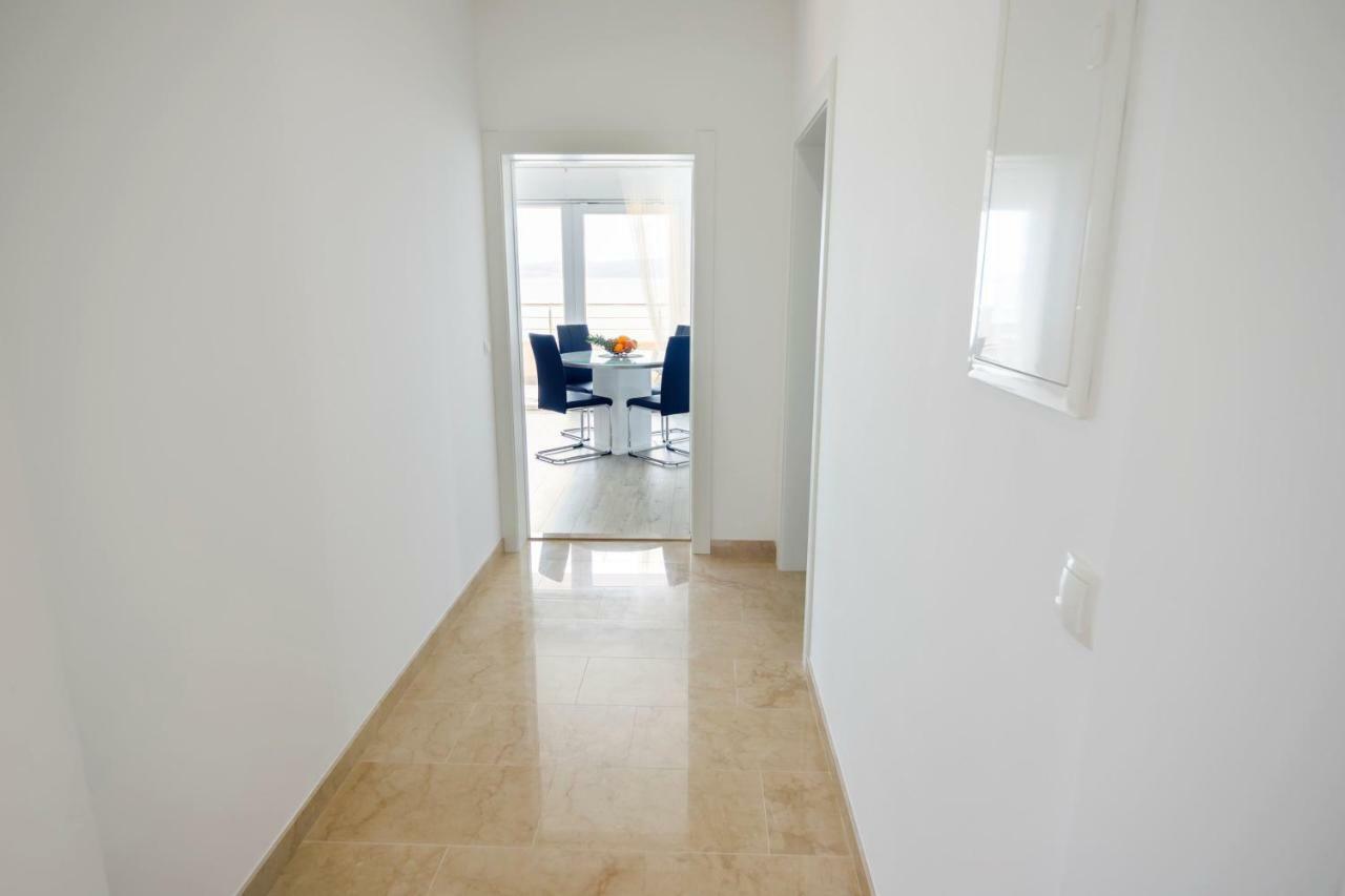 Apartmani Ticinovic Omiš Zewnętrze zdjęcie