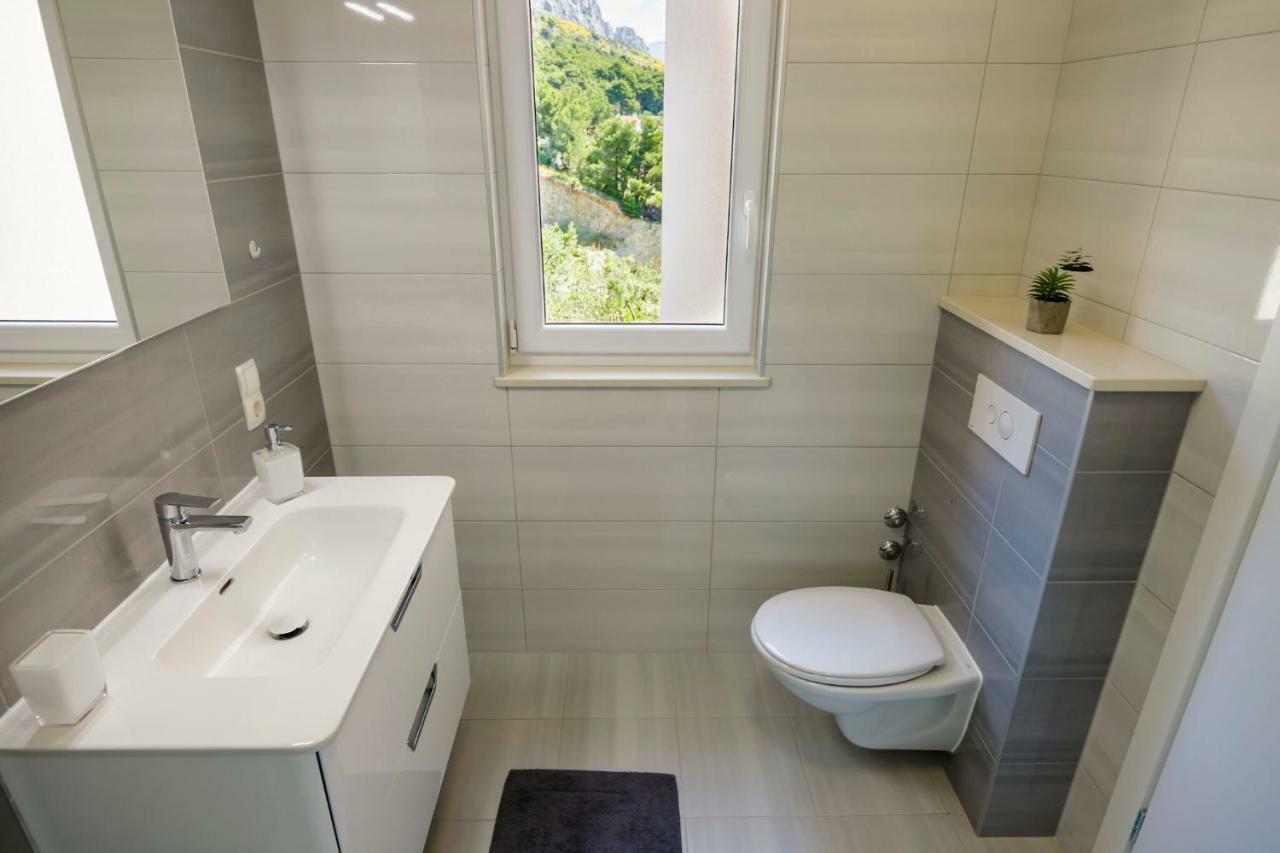 Apartmani Ticinovic Omiš Zewnętrze zdjęcie