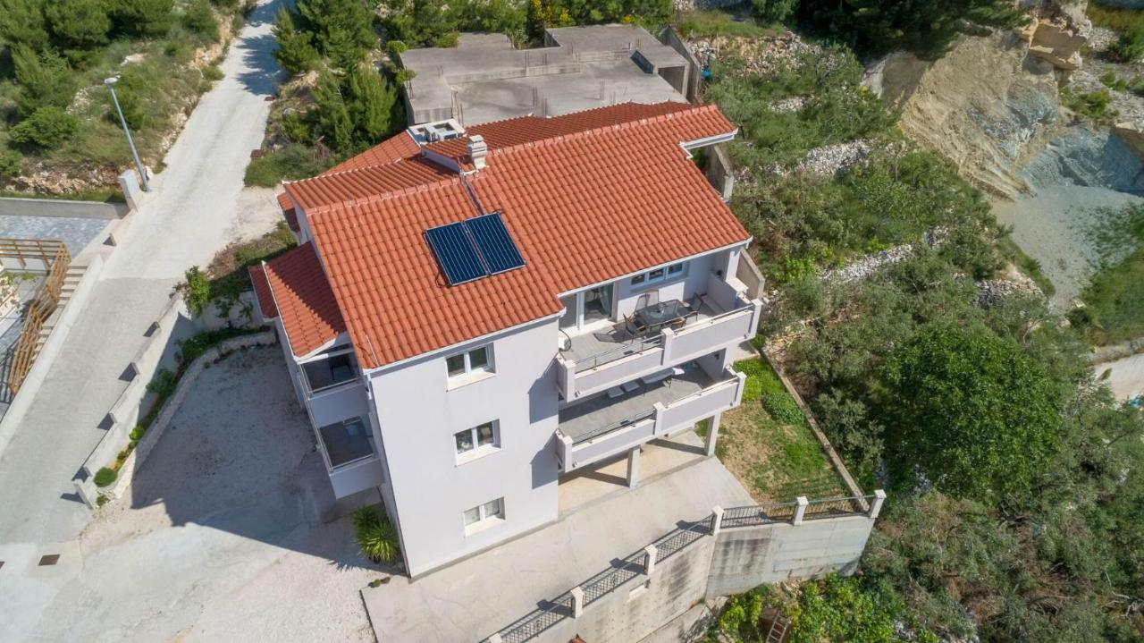 Apartmani Ticinovic Omiš Zewnętrze zdjęcie
