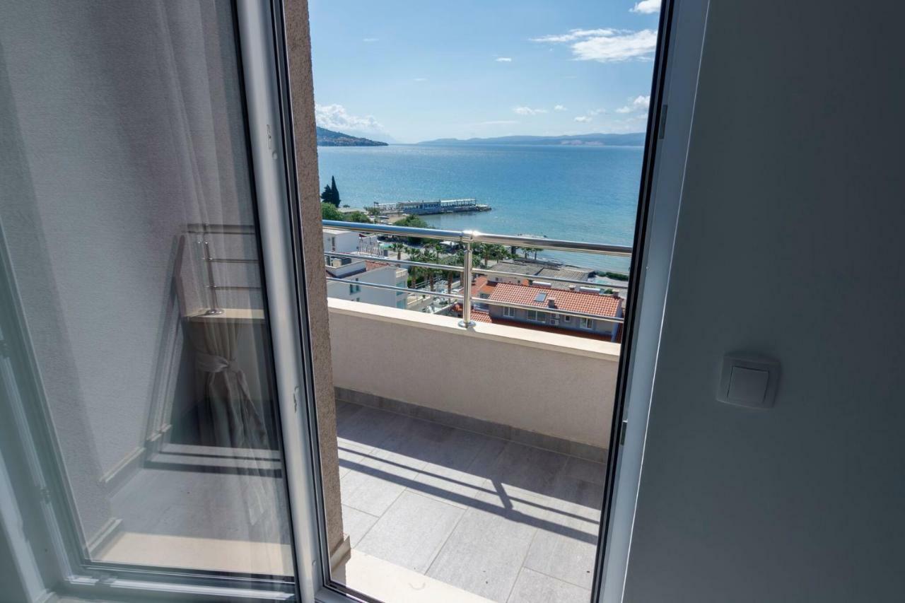 Apartmani Ticinovic Omiš Zewnętrze zdjęcie