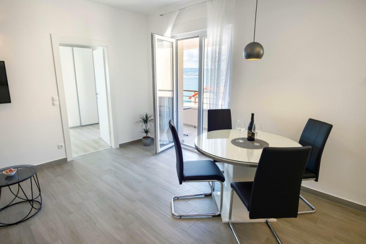 Apartmani Ticinovic Omiš Zewnętrze zdjęcie
