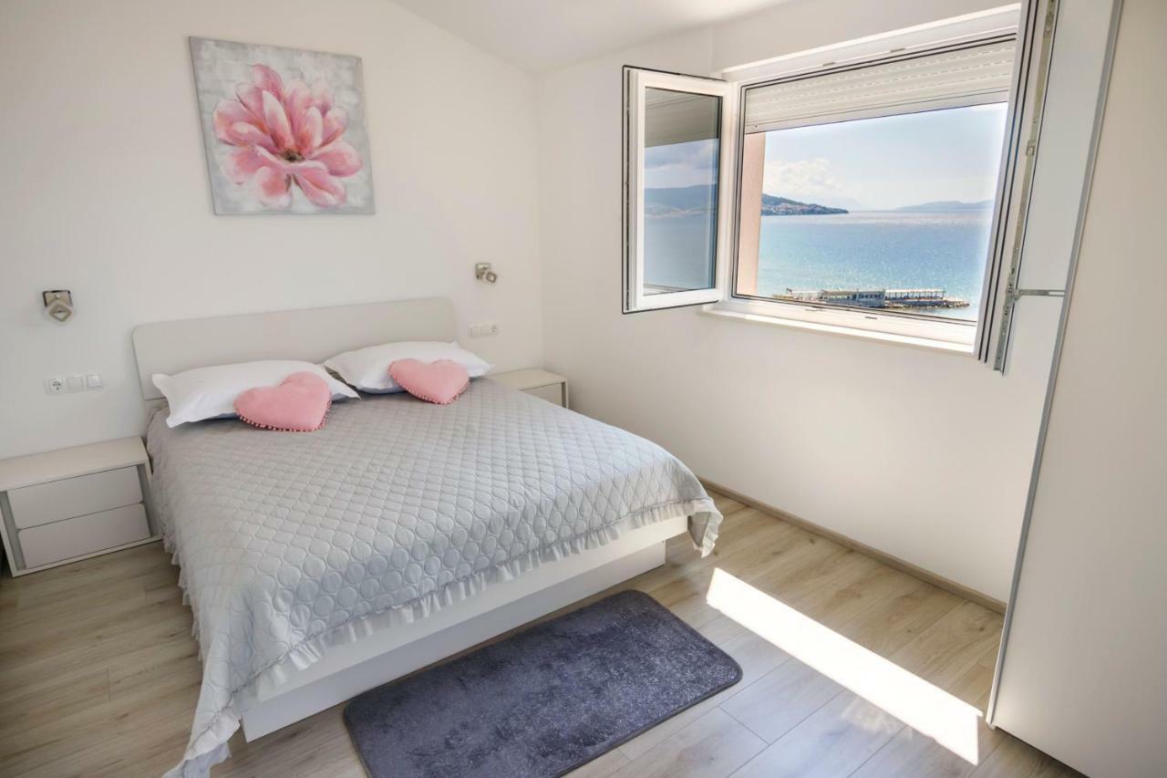 Apartmani Ticinovic Omiš Zewnętrze zdjęcie